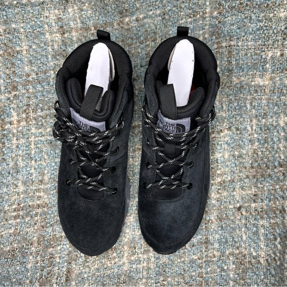 The North Face Youth Back-To-Berkeley Waterproof Hiker in TNF Black/Griffin Grey - Picture 8 of 10